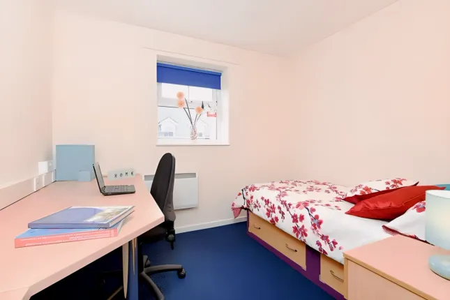 Snowdon Hall, Vicarage Hill, Wrexham photo 5