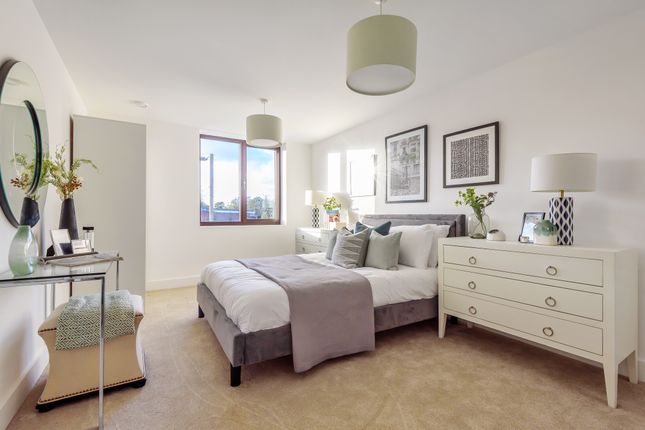 Thumbnail Duplex to rent in High Road, London