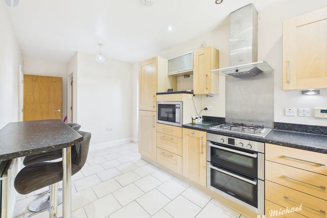 3 Jannetta Close, Aylesbury photo 4