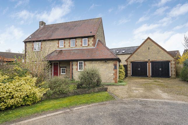 Detached house for sale in Draymans Croft, Bicester