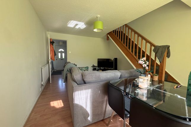 2 Forsythia Close, Gloucester photo 4