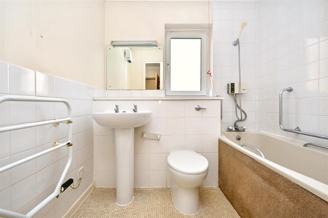 12, Andwell Court, Trinity Place, Eastbourne photo 4