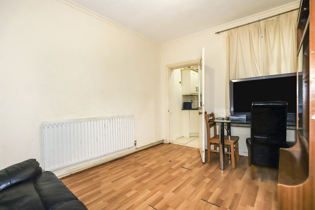 101, Merridale Road, Wolverhampton photo 2