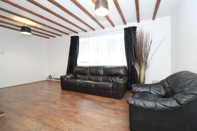 281, Broadwater Crescent, Stevenage photo 3