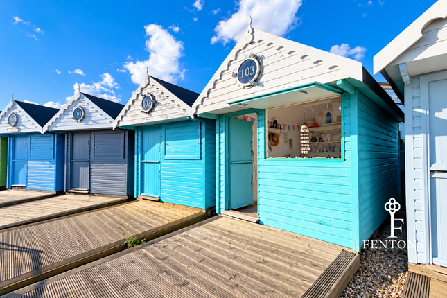 Studio house on Pier Approach, Walton-on-the-Naze, £22,000