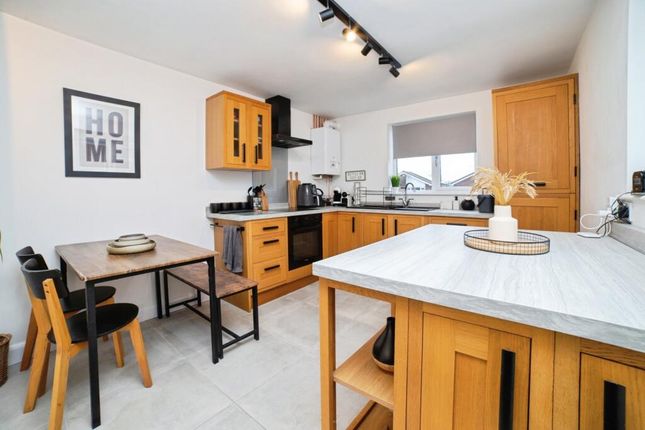 31, Sutton-in-Ashfield photo 2
