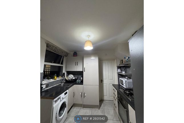 Sandringham Road, Thornton Heath photo 5