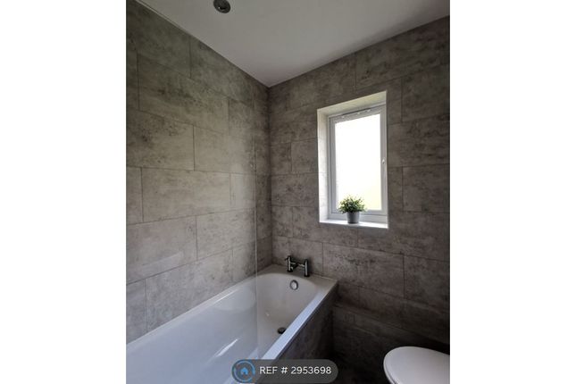 Watersfield Close, Lower Earley, Reading photo 4