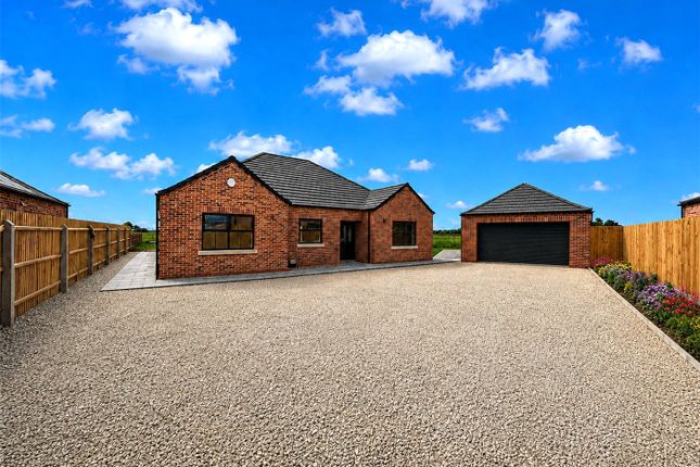 3-bed house on Plot 6,, Shepherds Lane, Sleaford, £495,000