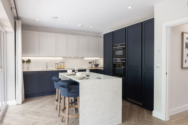 188, Concorde Drive, Weybridge, Kt13 8Gh photo 3