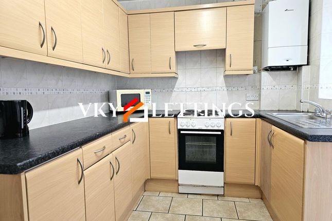 60, King Street, Pontypridd photo 3