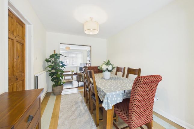 122, Lavington Drive, Gloucester photo 3