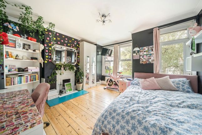 21, Nadine Street, London photo 4