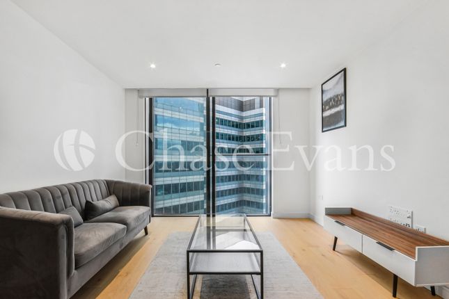 Flat to rent in Hampton Tower, South Quay Plaza, Canary Wharf