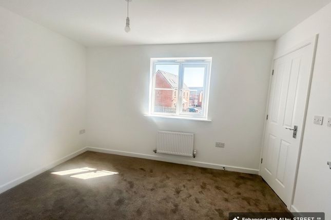 50 Ffordd Cadfan, Bridgend photo 5