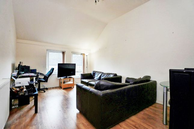 63b, Trinity Street, Huddersfield photo 3