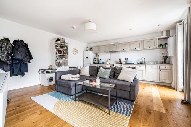 Flat for sale in Kings Road, Windsor, Berkshire