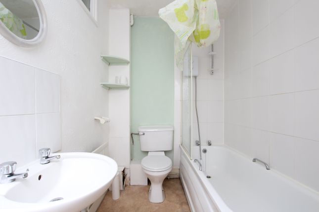 First Floor Flat 3, School Road, Bristol photo 4