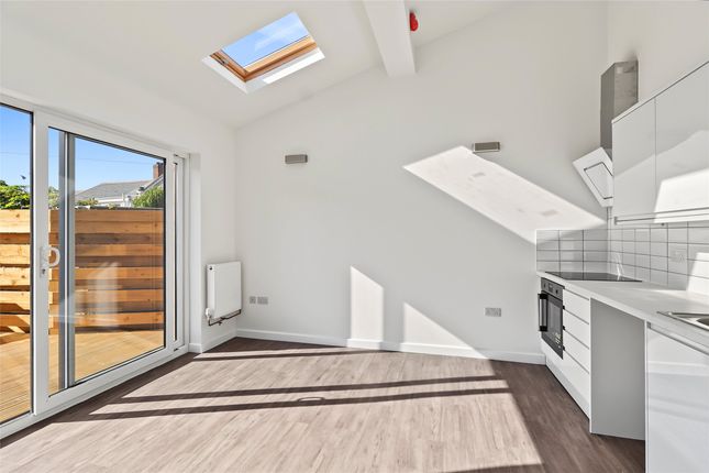 East Side Of 1 Bank Terrace, Woolacombe photo 4