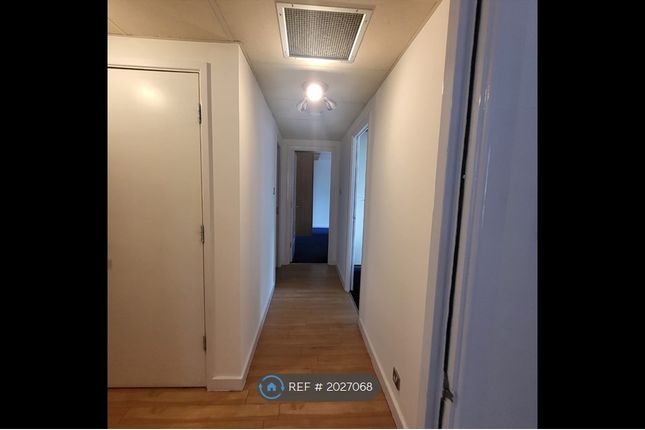 Flat to rent in Parkgate, Nottingham