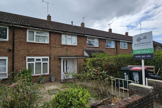 Thumbnail Terraced house for sale in Wold Close, Gossops Green, Crawley