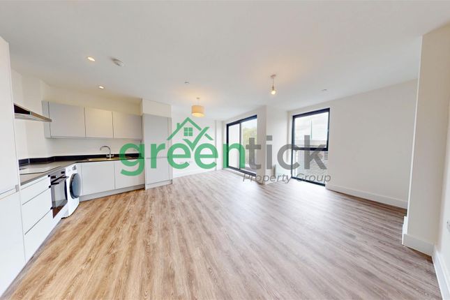118 The Bays, The Stow, Harlow photo 2