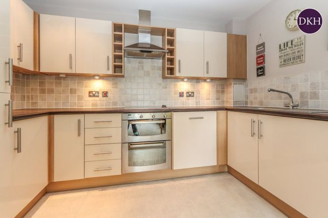 7, Arden Court, Nascot Wood photo 3