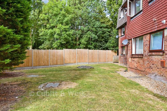 1-bed flat on Castle Court, Spences Lane, Lewes, £170,000