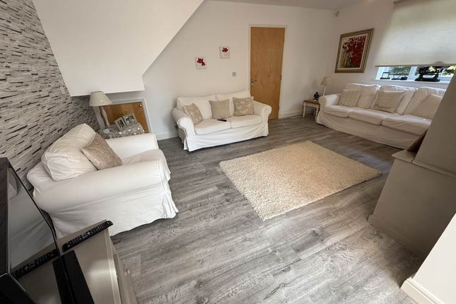Millards Close, Hilperton Marsh Trowbridge photo 4