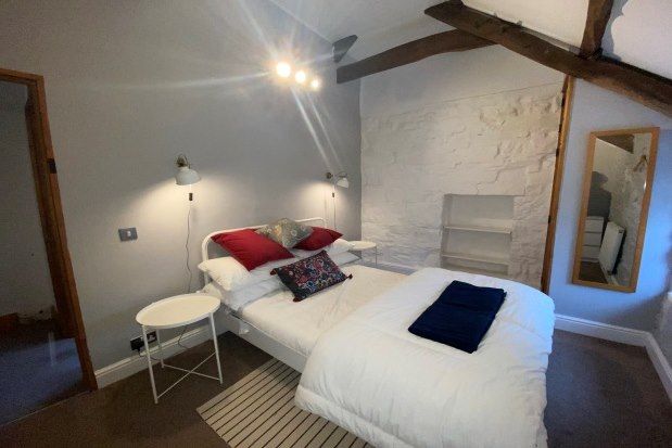 Cottage to rent in Clifton Street, Carmarthen