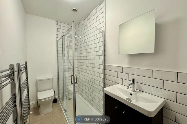 Bath photo 2