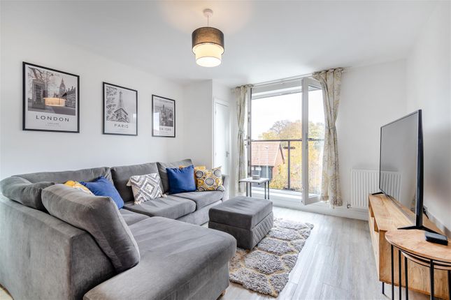 Flat 5, 4, Charlotte Way, West Malling photo 2