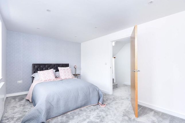 87 Alfred Road, Kingston Upon Thames photo 4