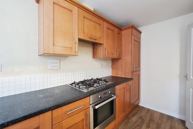 93, Caroline Court, Staffordshire photo 3