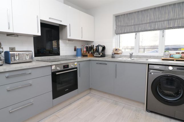 Town house for sale in Scholeys Wharf, Mexborough