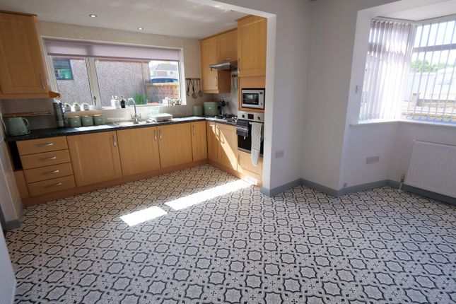 16, Ranlea Avenue, Morecambe photo 2