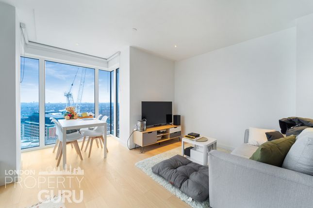 Flat for sale in White City Living, London