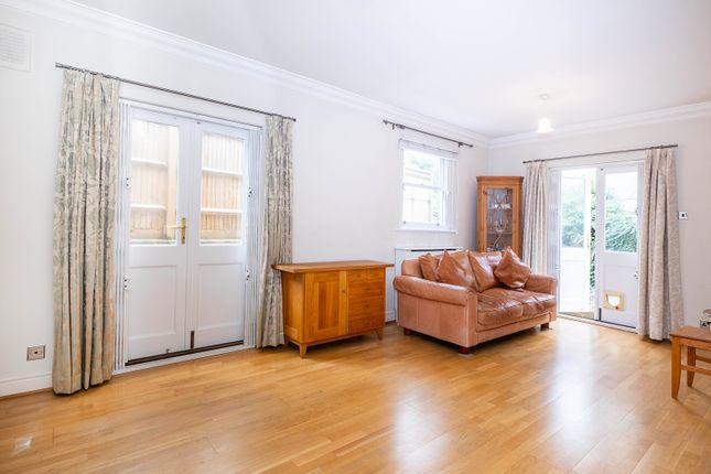 224, Somerset Road, London photo 3