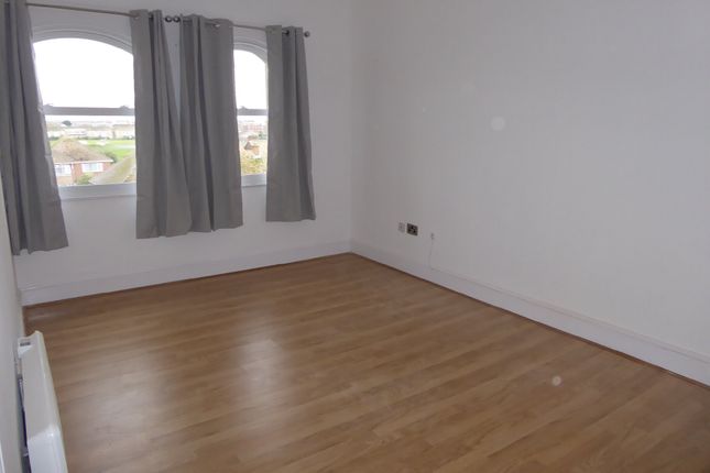 Flat to rent in Kings Road, Great Yarmouth