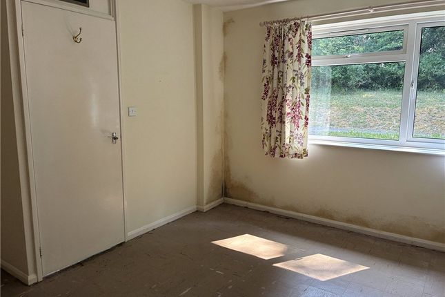 12, The Beeches, Swindon photo 4