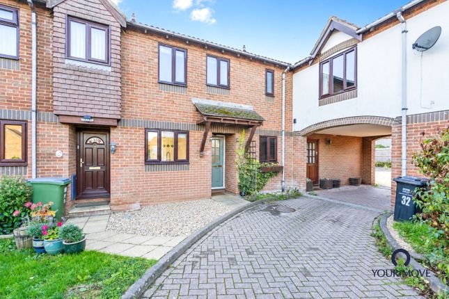 2-bed terraced on Warren Way, Bognor Regis, £250,000