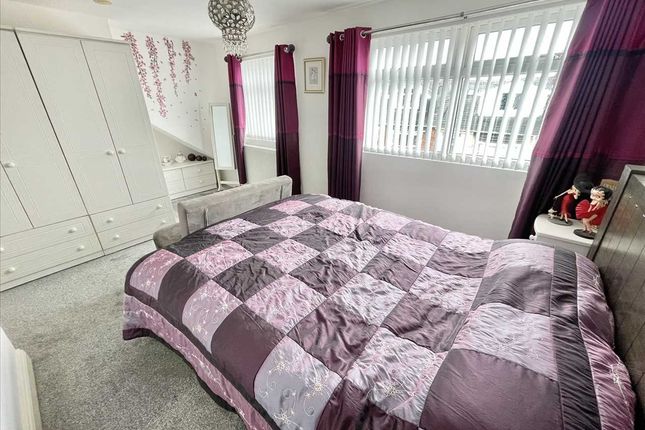 Flat for sale in Marine Approach, South Shields