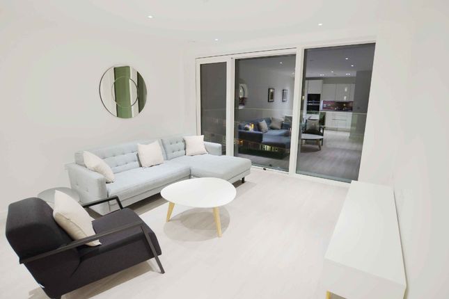 2-bed flat on Devan Grove, London, £650,000