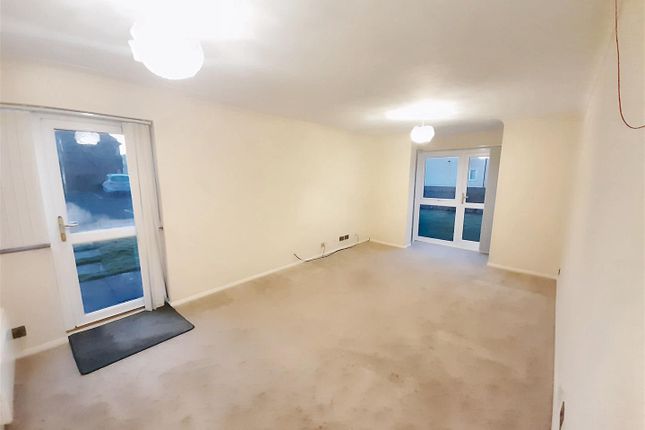 2 Meadow Court, Priestley Way, Bognor Regis photo 3