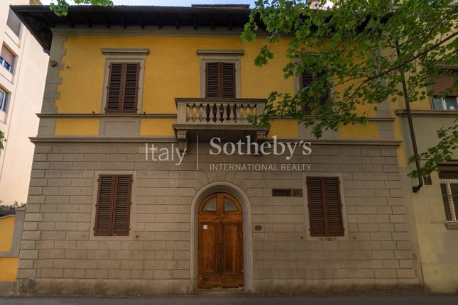 Block of flats for sale in Via Emanuele Repetti, Firenze, Toscana