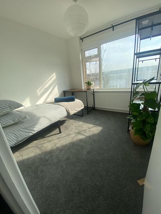 4 , Timberdene, Stapleton, Bristol photo 3