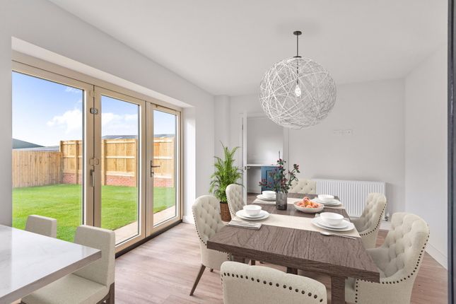 15,Eskdale View, Joseph Banks Drive, Whitby photo 3