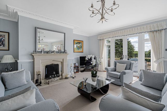 Flat 5, Beechwood Hall,, Eyhurst Park, Kingswood photo 4