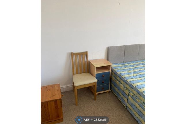 Room   Luckwell Road, Bedminster, Bristol photo 2