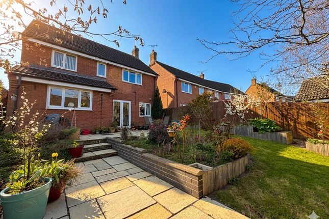 92, Edgehill Drive, Daventry photo 4